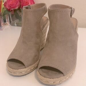 Merona Brand Open Toed Tan Wedges - Size 5.5